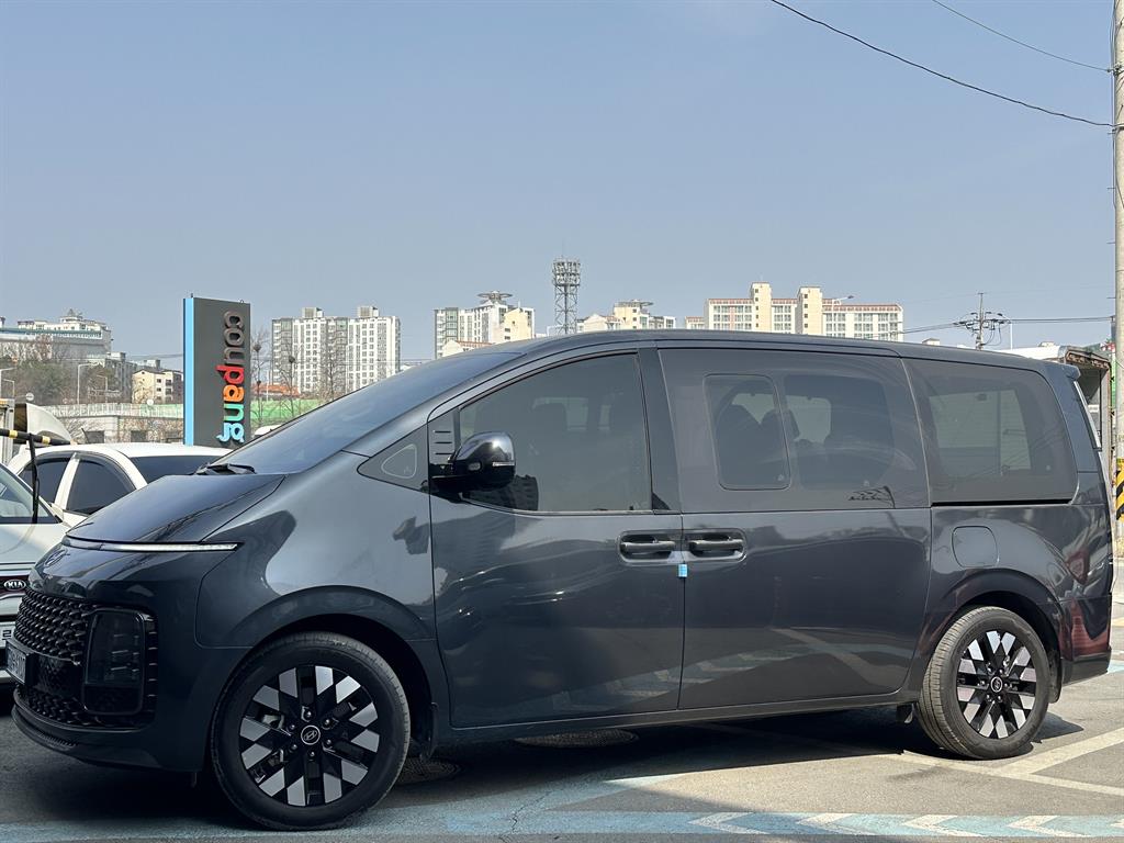 HYUNDAI Staria 2025 Gris - Importación desde Corea - HF Imports Iquique - Foto 1