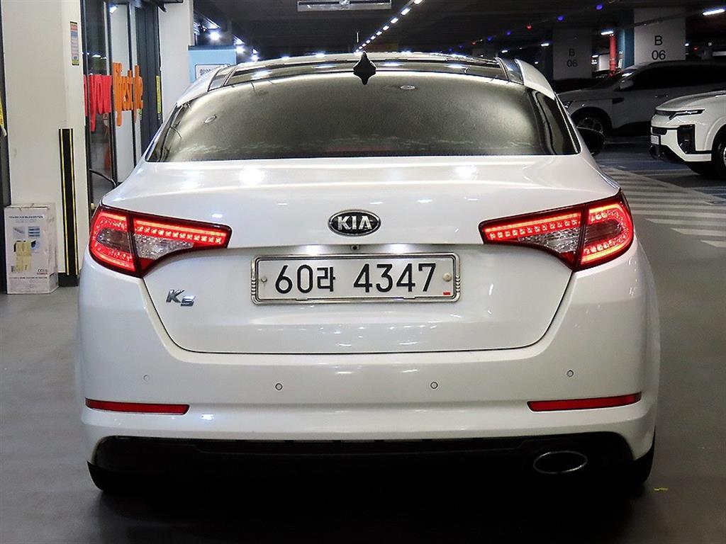 KIA K5 - Vista 5