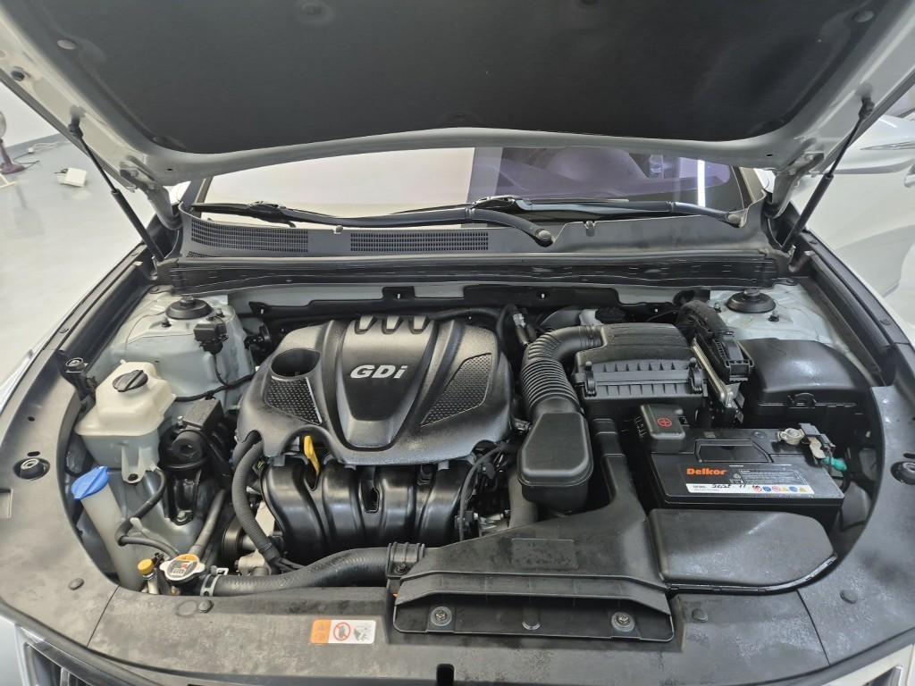 HYUNDAI Grandeur - Vista 5