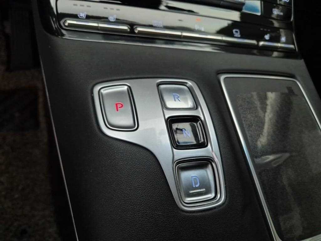 HYUNDAI Grandeur - Vista 8