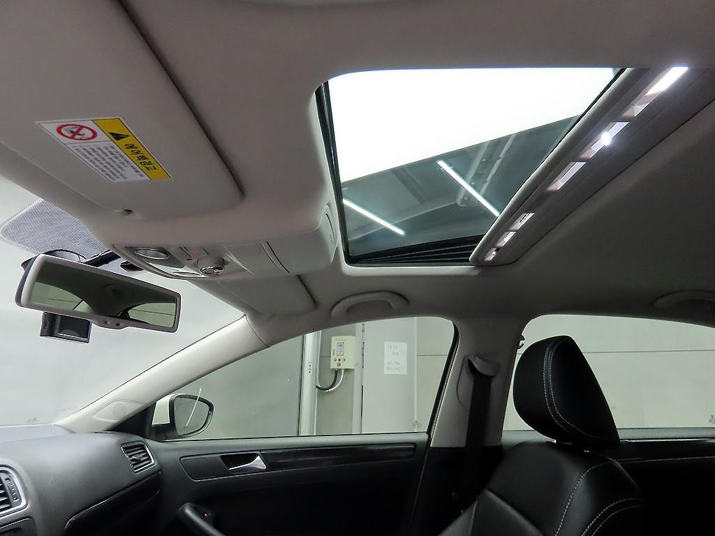 Volkswagen Jetta 2012 Blanco - Importación desde Corea - HF Imports Iquique - Foto 14