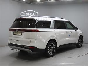 KIA Carnival - Vista 8