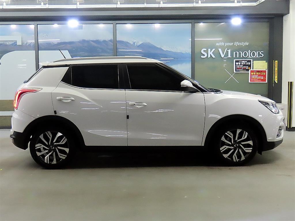 Ssangyong Tivoli - Vista 3