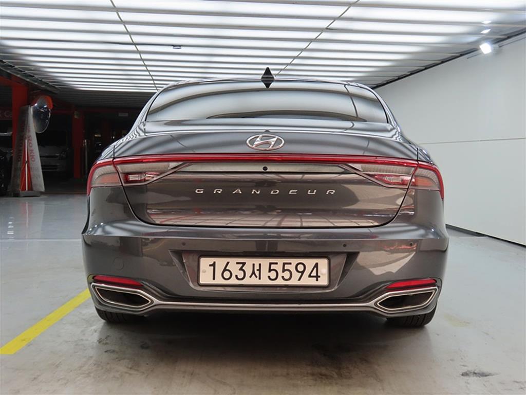 HYUNDAI Grandeur - Vista 3