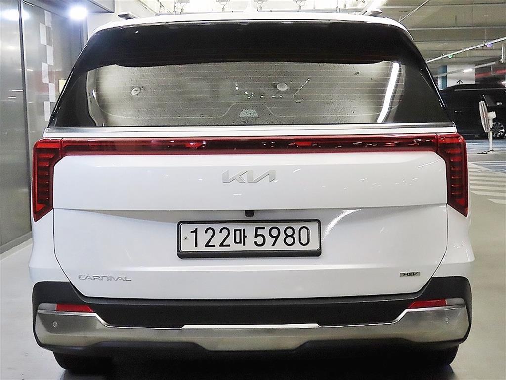 KIA Carnival - Vista 5