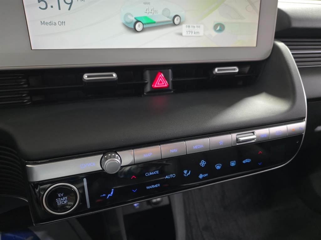 HYUNDAI Ioniq 5 - Vista 9