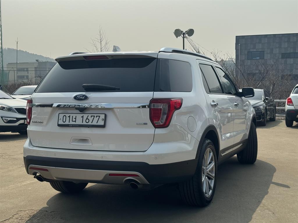 Ford Explorer - Vista 4