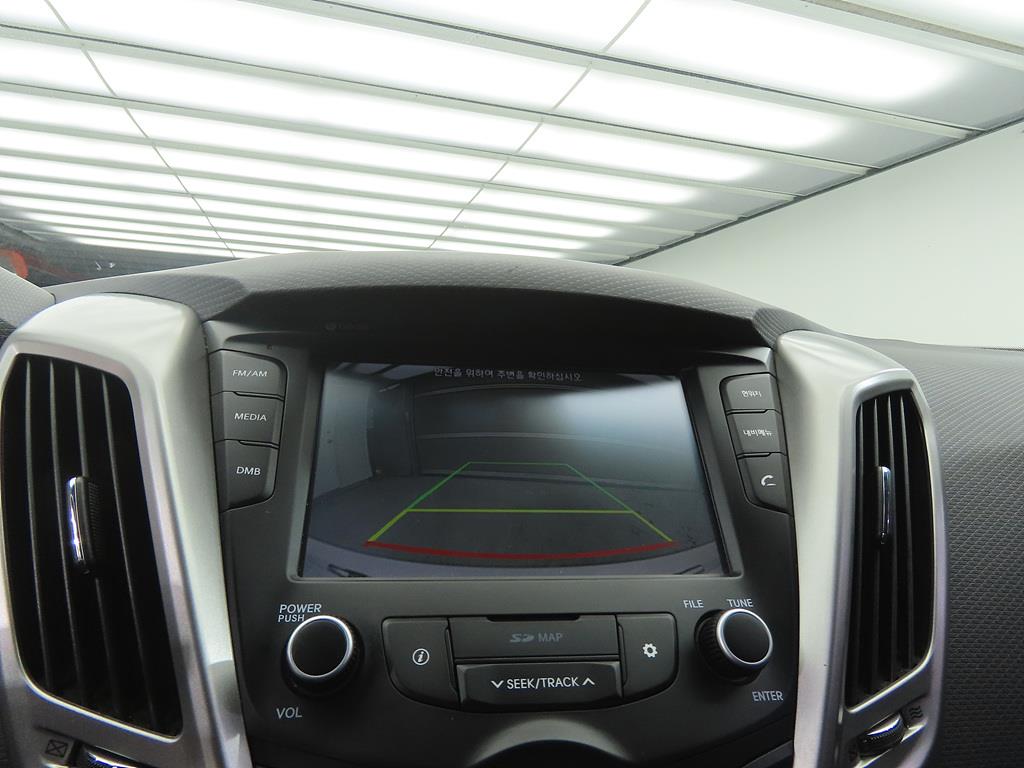 HYUNDAI Veloster 2017 Blanco - Importación desde Corea - HF Imports Iquique - Foto 14