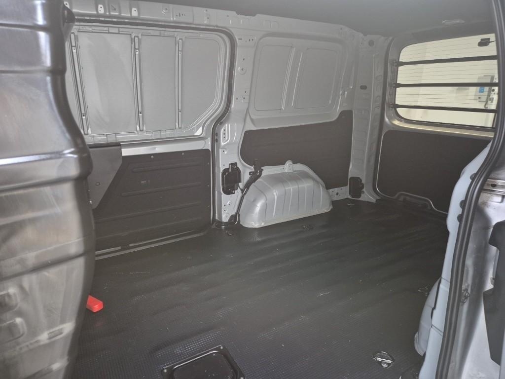 HYUNDAI Staria - Vista 12