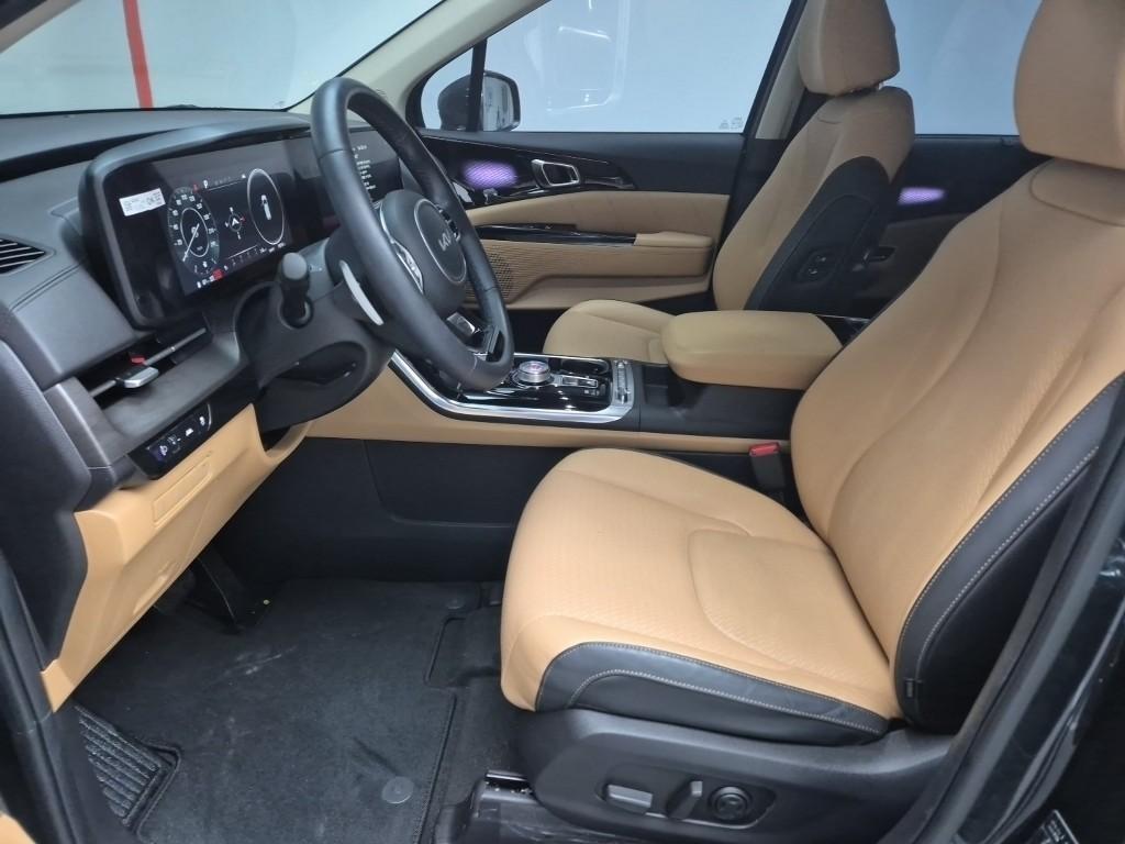 KIA Carnival - Vista 9