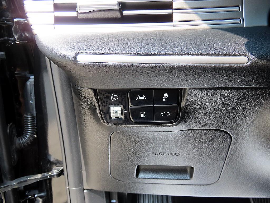 HYUNDAI Grandeur - Vista 12