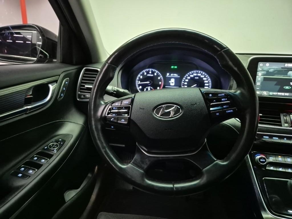 HYUNDAI Grandeur - Vista 9