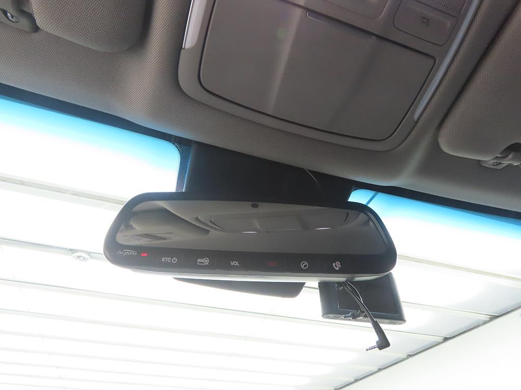 HYUNDAI Genesis - Vista 12