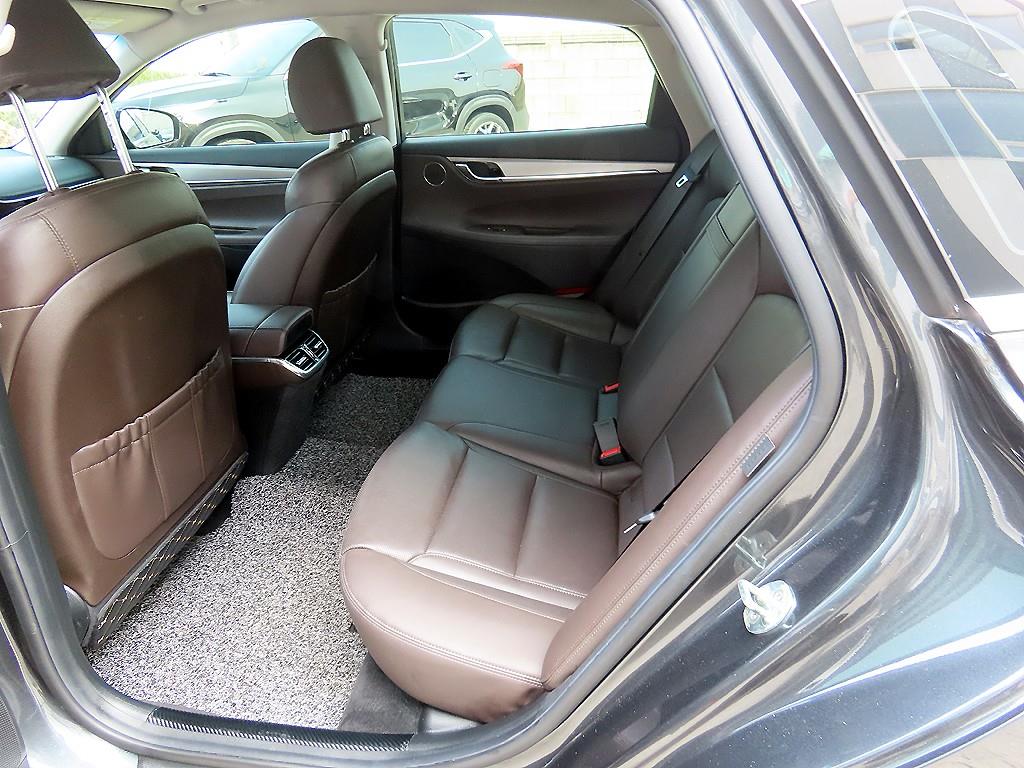 HYUNDAI Grandeur - Vista 6