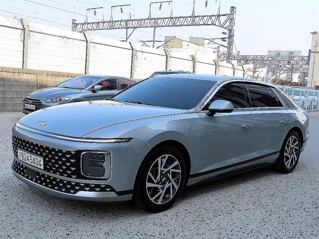 HYUNDAI Grandeur - Vista 2