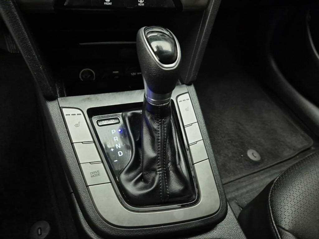 HYUNDAI Avante - Vista 8