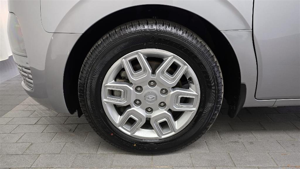 HYUNDAI Staria - Vista 5