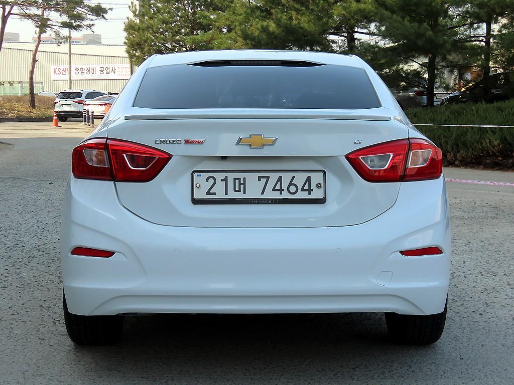 Chevrolet Cruise - Vista 4