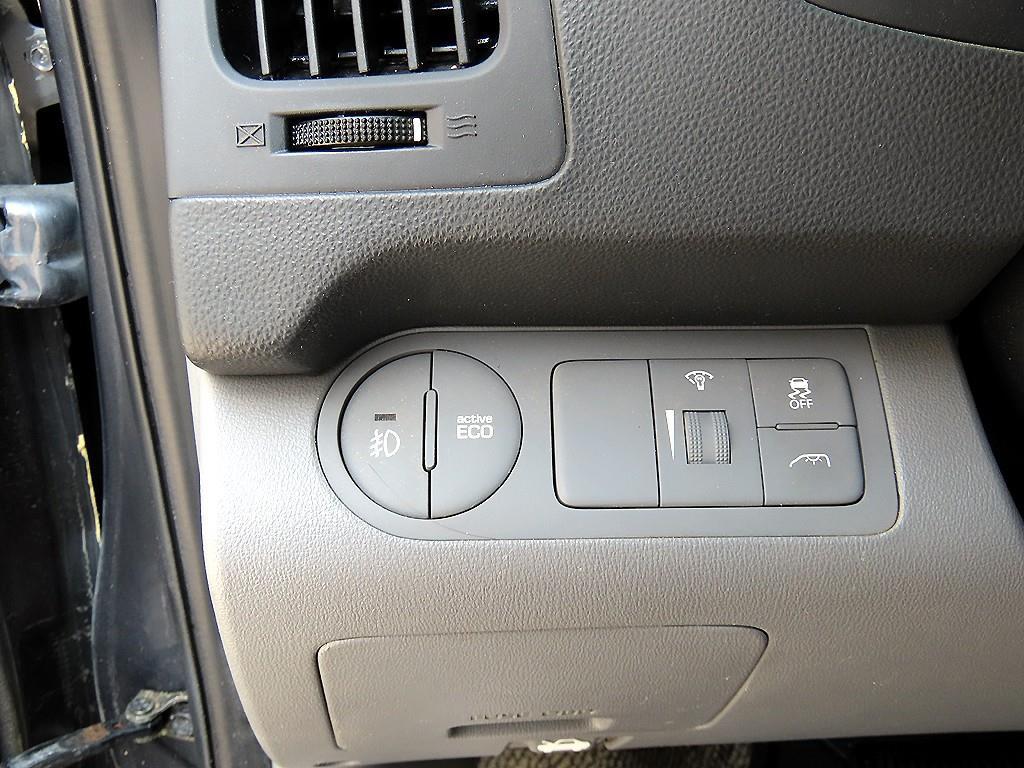 HYUNDAI Starex - Vista 12