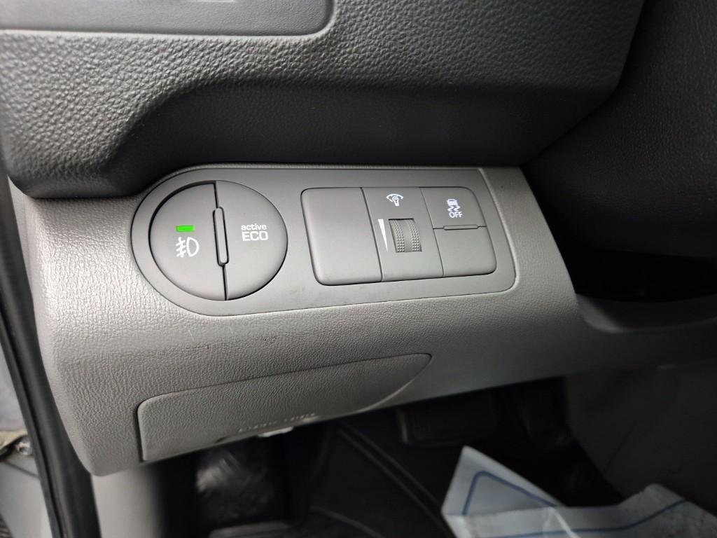 HYUNDAI Starex - Vista 12