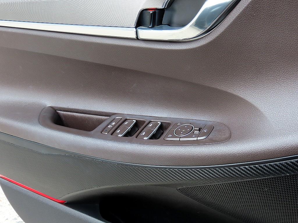 HYUNDAI Grandeur - Vista 11