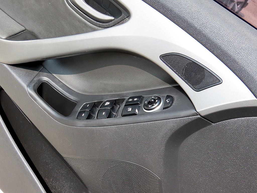 HYUNDAI Avante - Vista 11