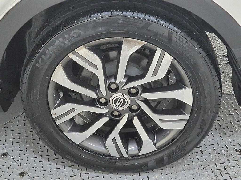 Ssangyong Tivoli 2019 Blanco - Importación desde Corea - HF Imports Iquique - Foto 18