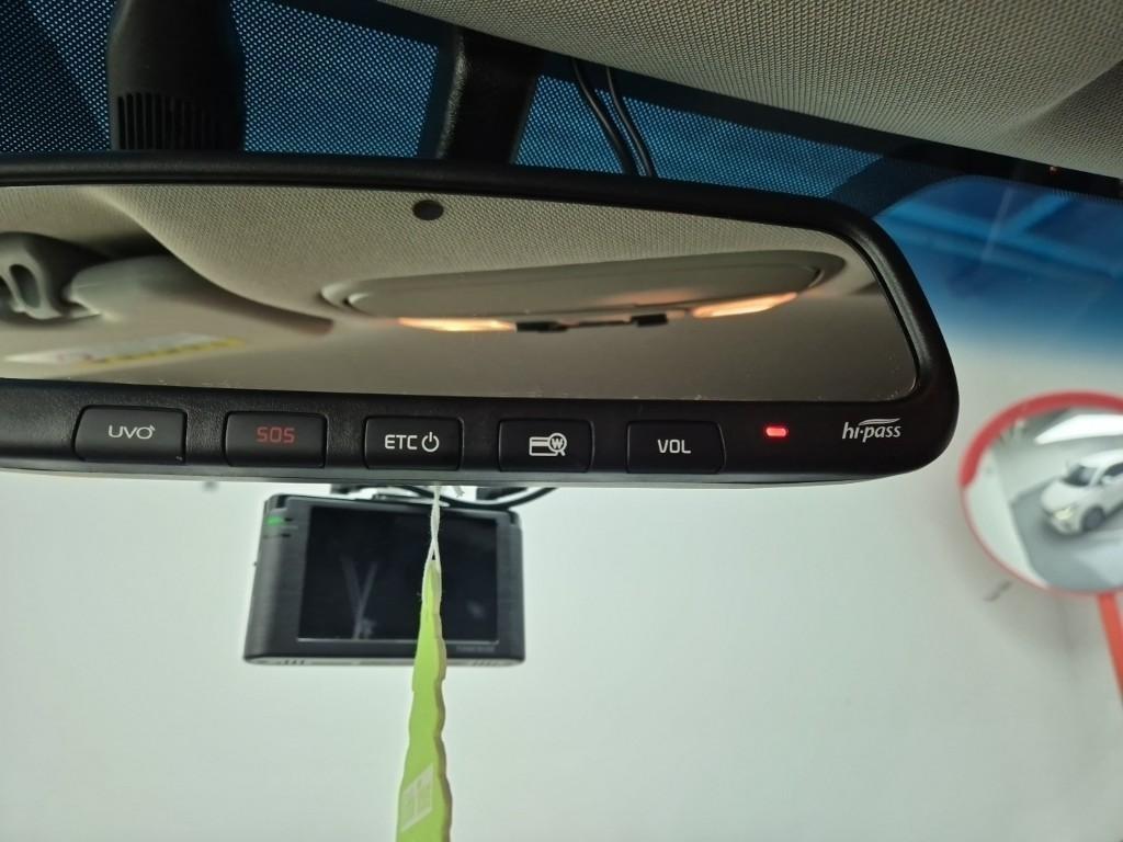 KIA Carnival - Vista 8