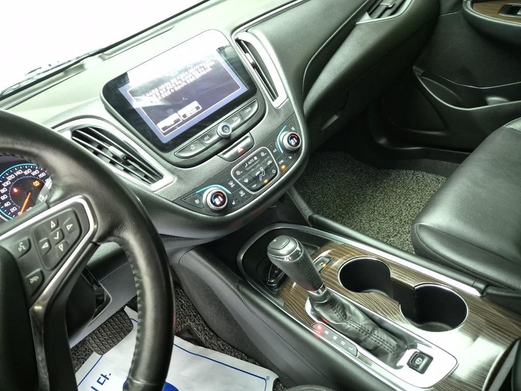 Chevrolet Malibu - Vista 10