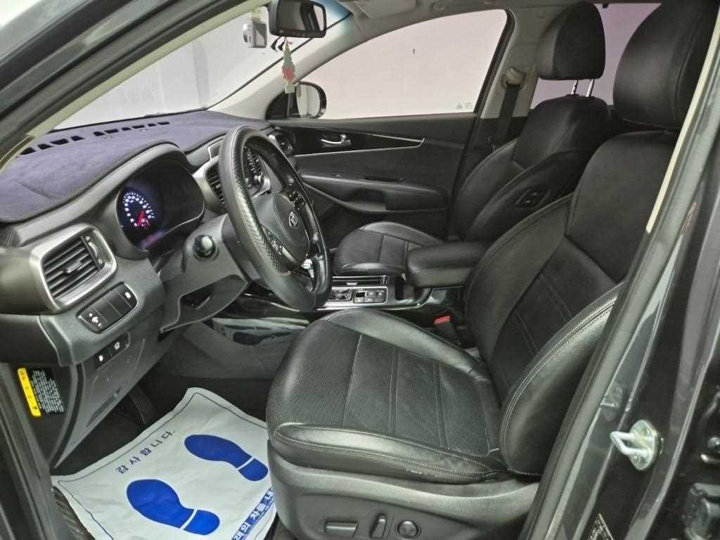 KIA Sorento - Vista 11