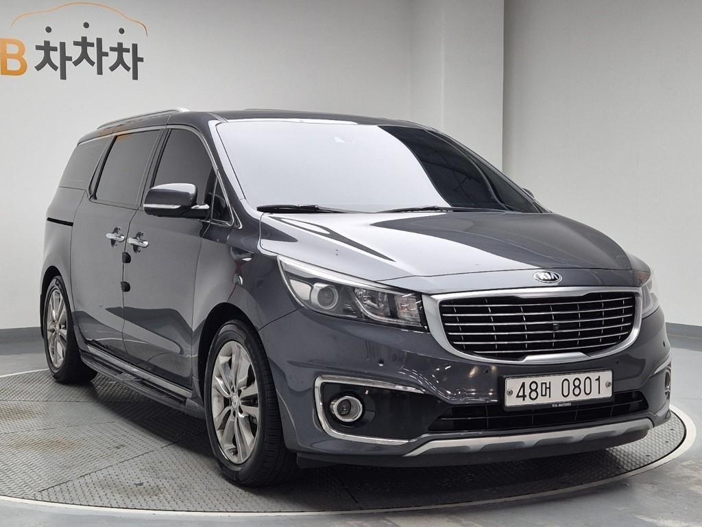 KIA Carnival - Vista 4