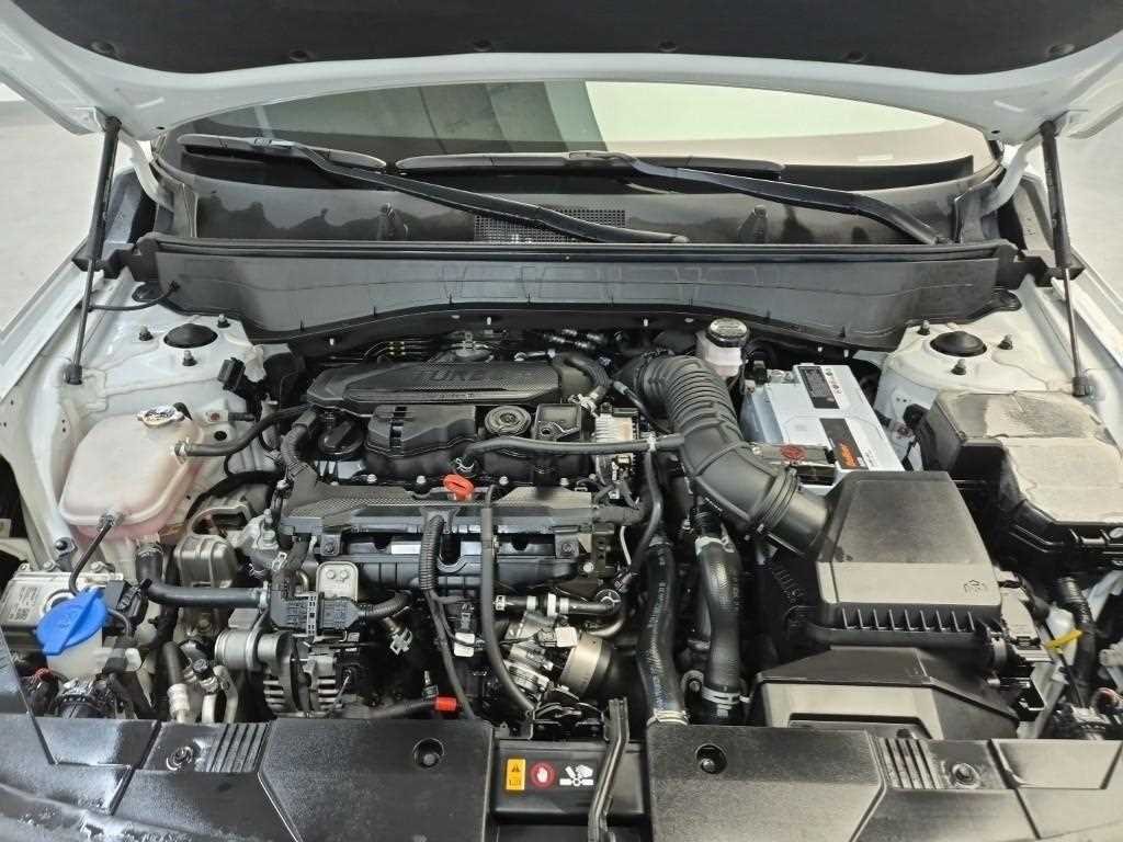 HYUNDAI Kona - Vista 5