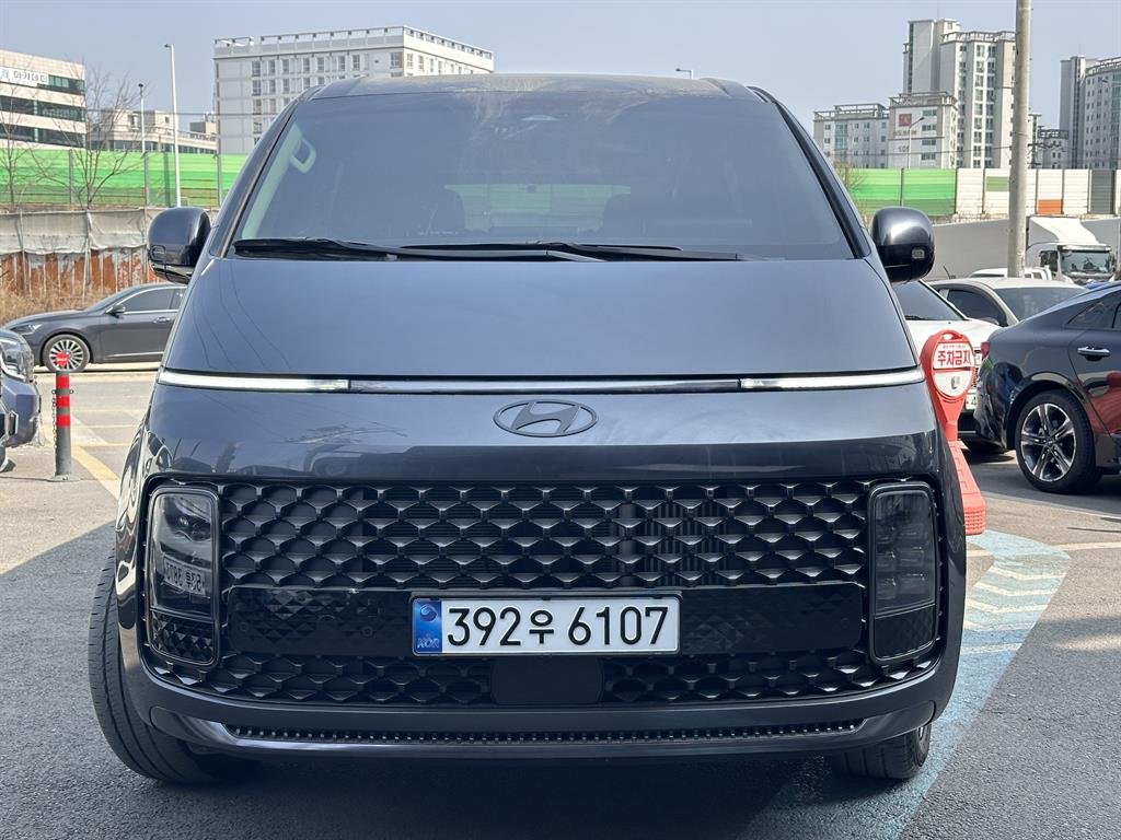 HYUNDAI Staria - Vista 2