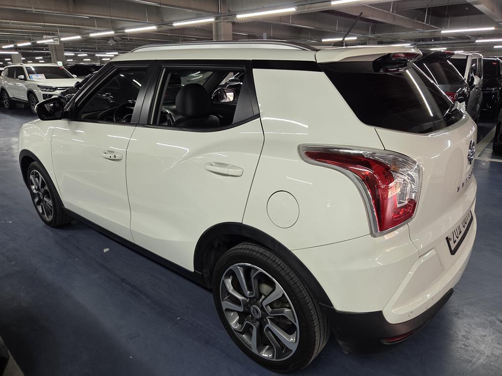 Ssangyong Tivoli - Vista 6