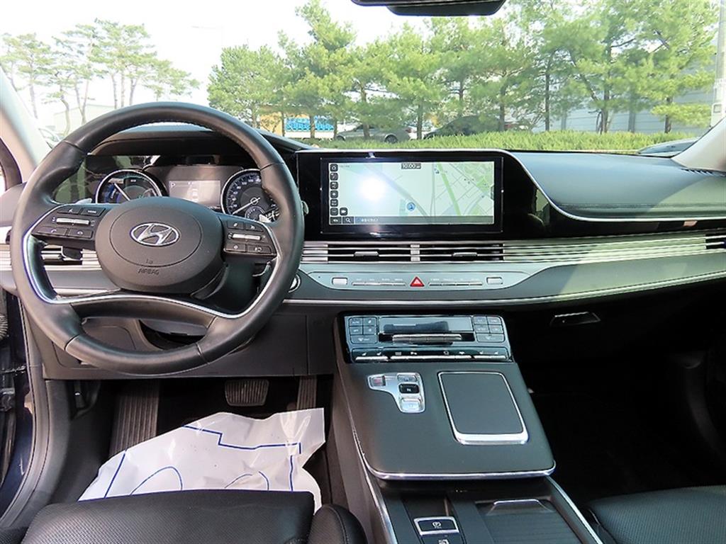 HYUNDAI Grandeur - Vista 7