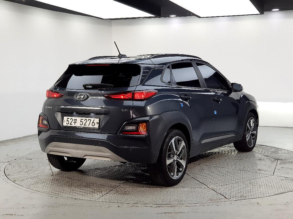 HYUNDAI Kona - Vista 4