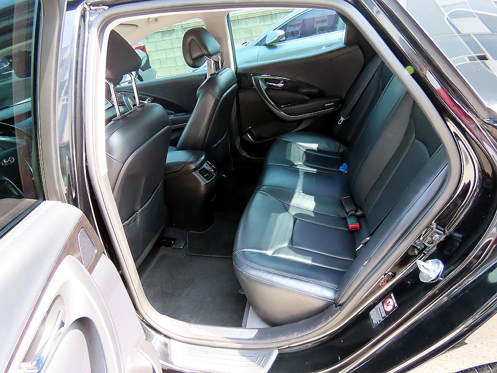 HYUNDAI Grandeur - Vista 6