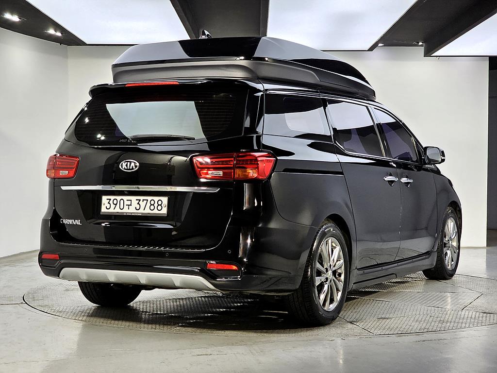 KIA Carnival - Vista 4