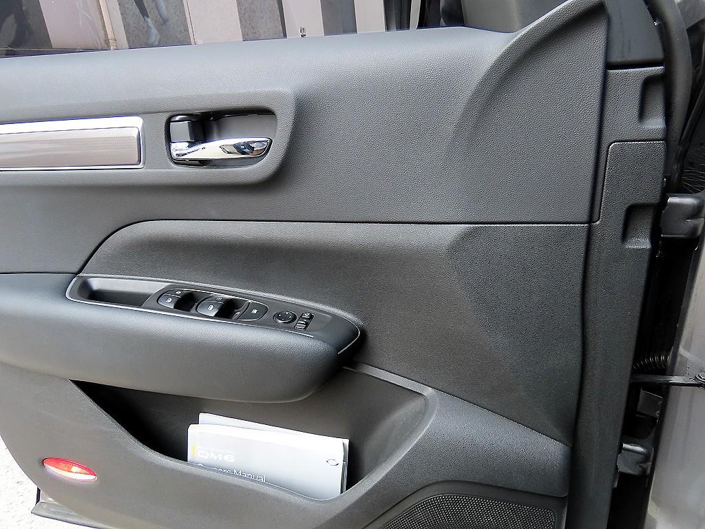 SAMSUNG QM6 - Vista 11