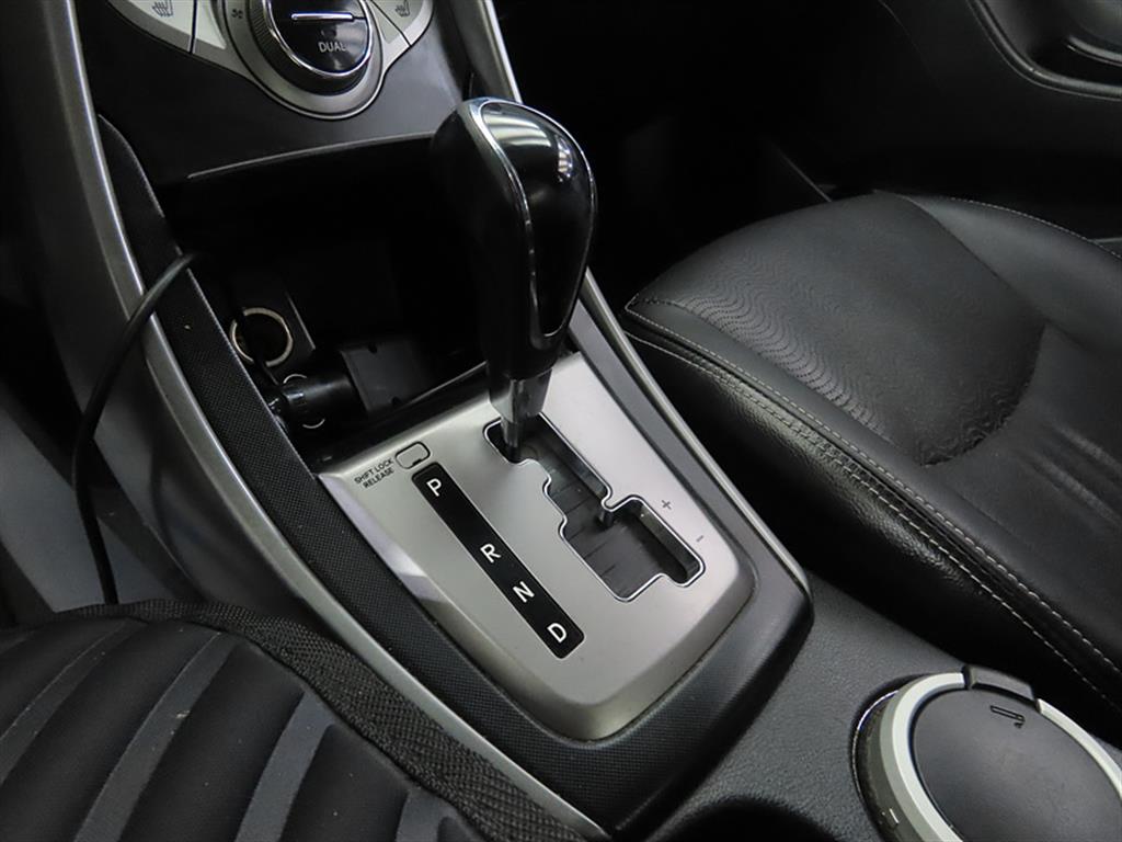 HYUNDAI Avante - Vista 11