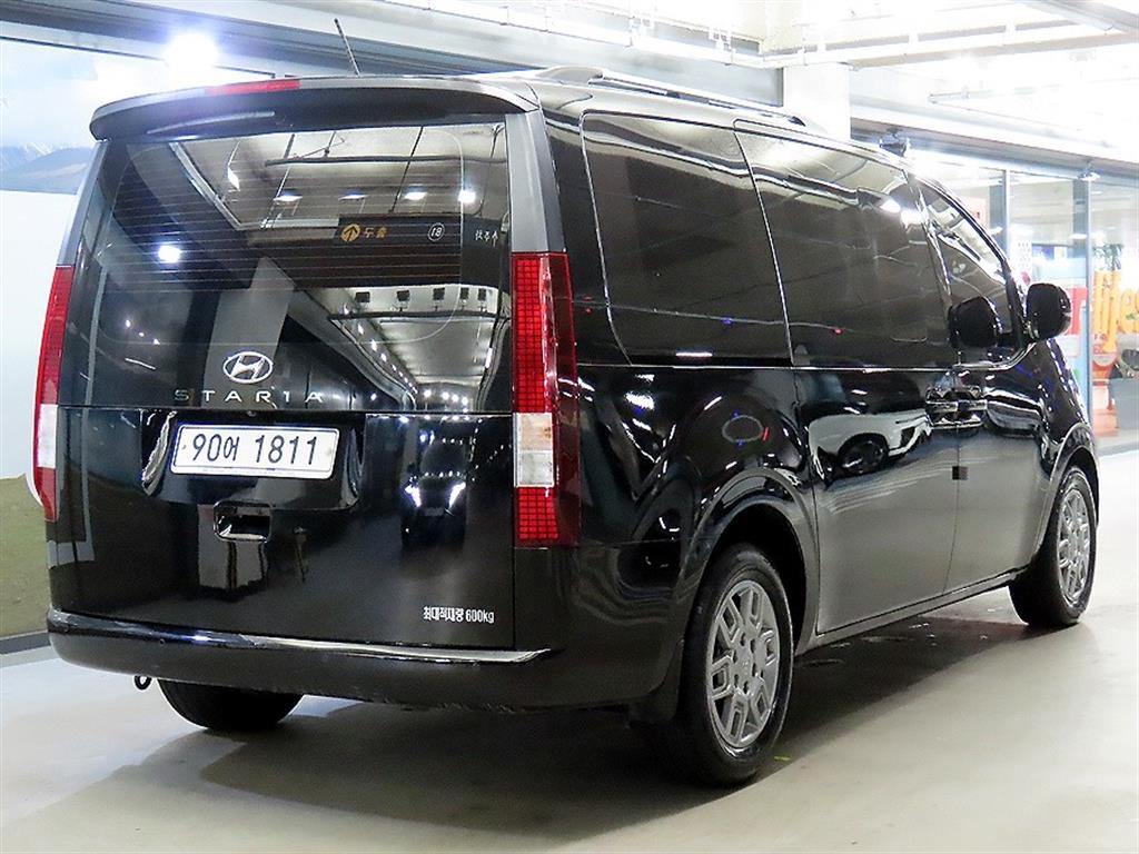 HYUNDAI Staria - Vista 4