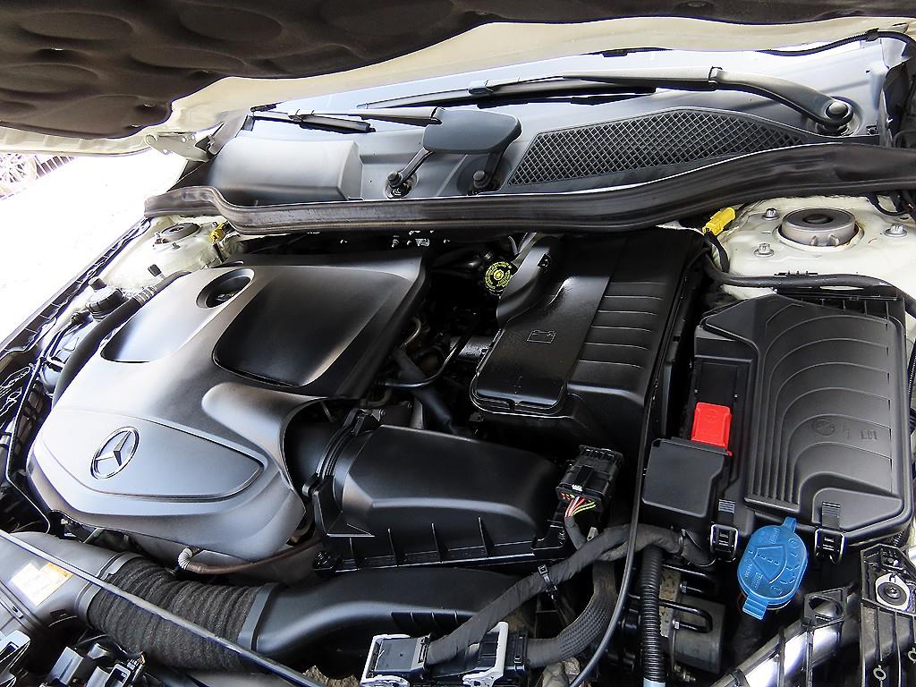 Mercedes Benz CLA Class 2017 Blanco - Importación desde Corea - HF Imports Iquique - Foto 18