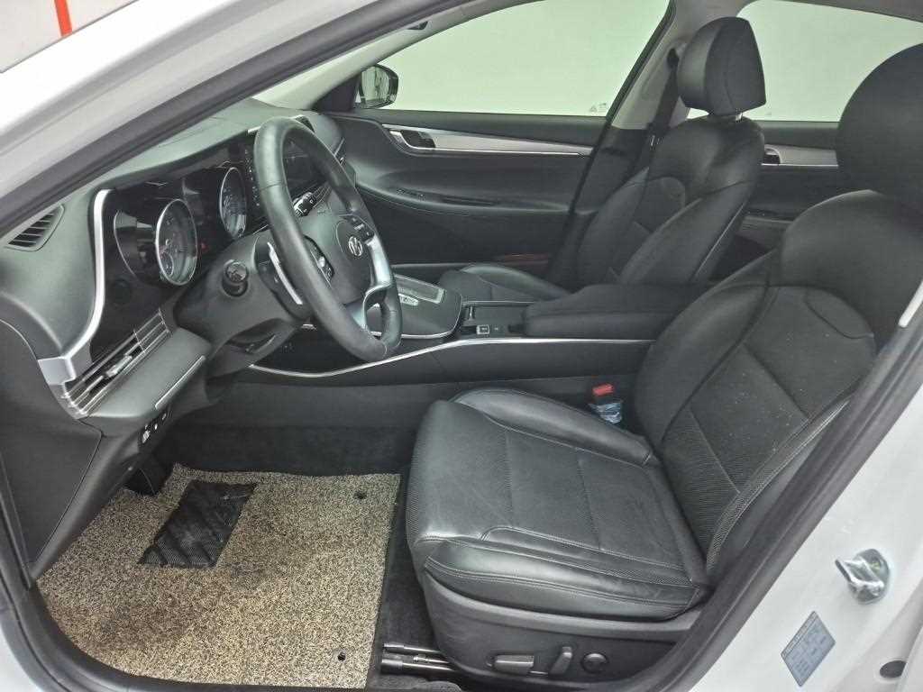 HYUNDAI Grandeur - Vista 11