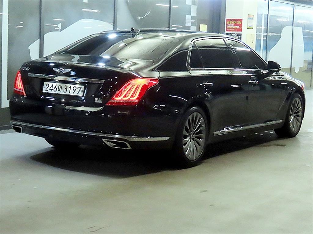 Genesis EQ900 - Vista 4