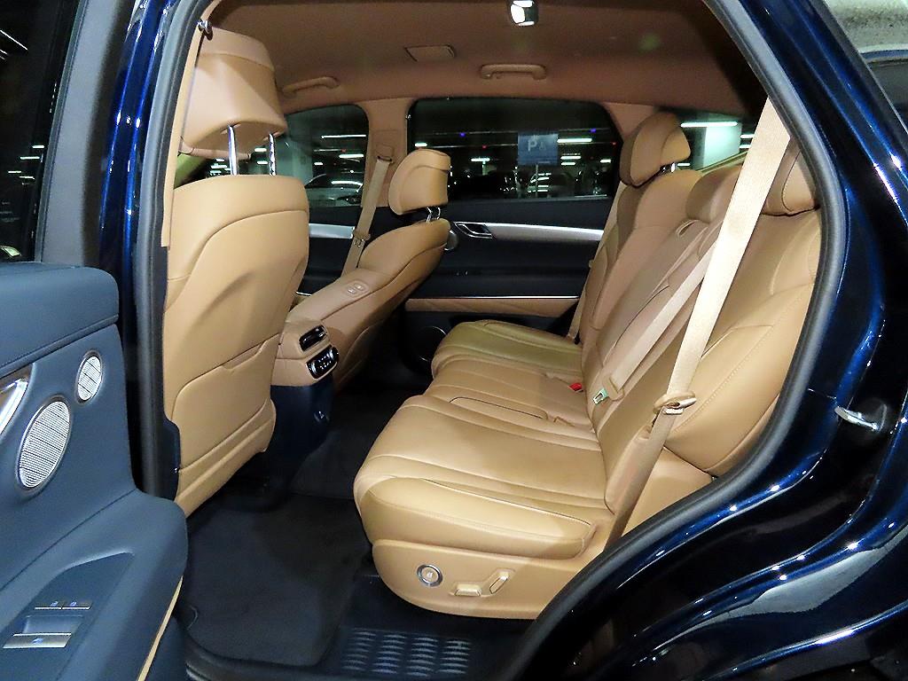 Genesis GV80 - Vista 7