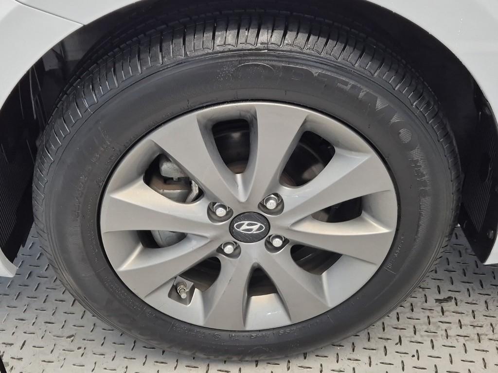 HYUNDAI Accent 2019 Blanco - Importación desde Corea - HF Imports Iquique - Foto 19