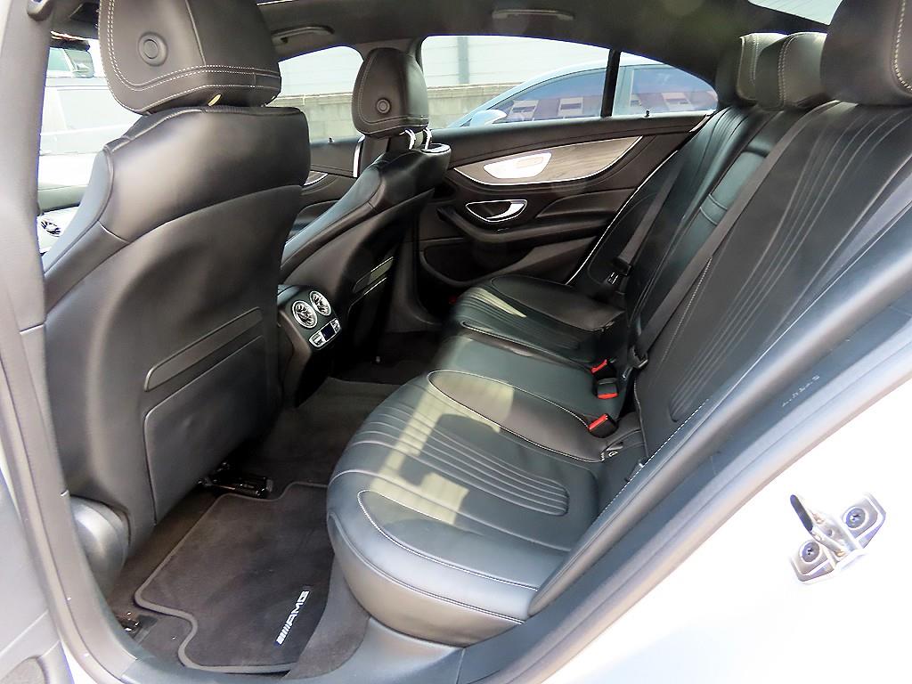 Mercedes Benz CLS Class - Vista 6