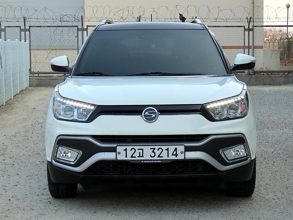 Ssangyong Tivoli 2018 Blanco - Importación desde Corea - HF Imports Iquique - Foto 1