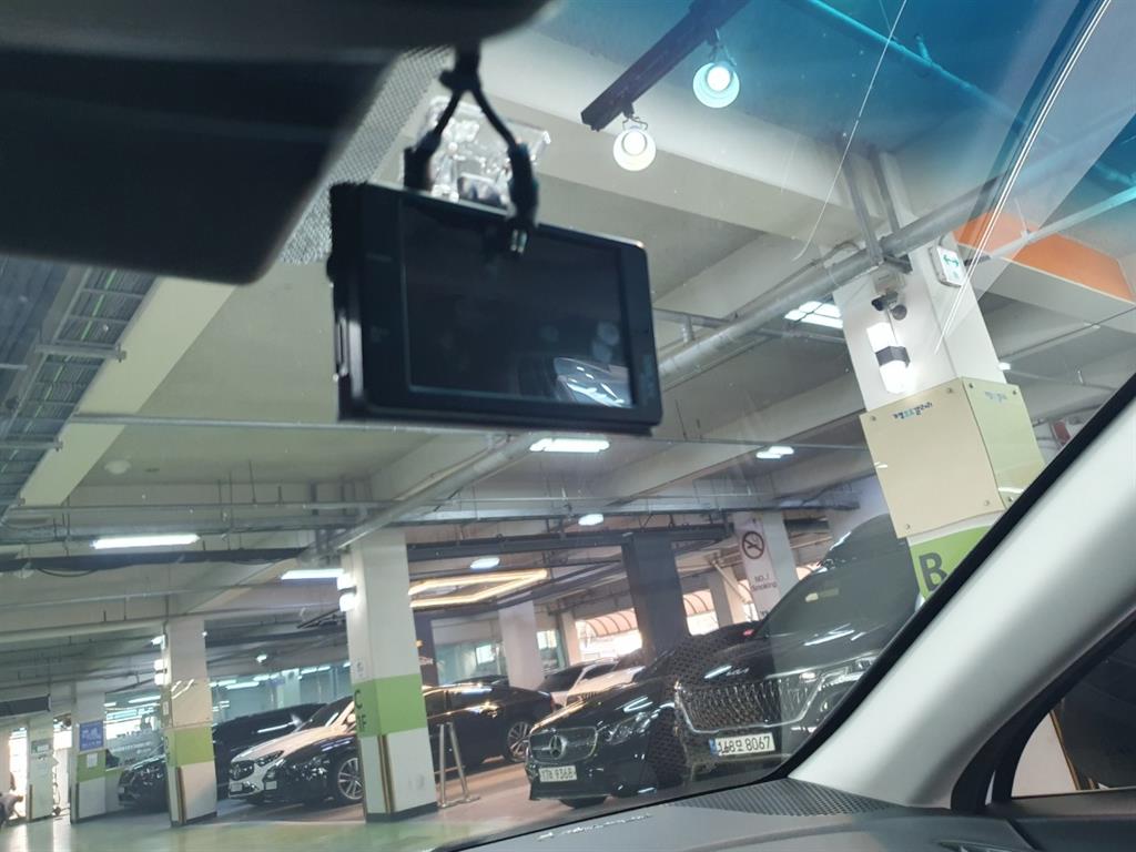 HYUNDAI Sonata - Vista 10