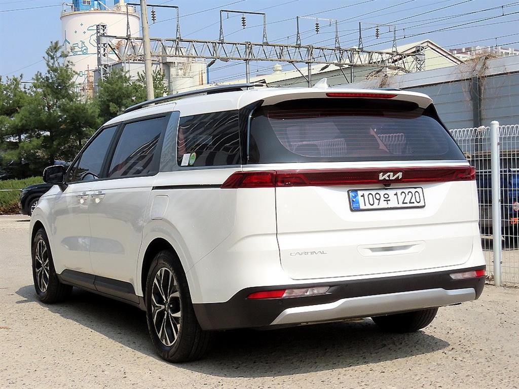 KIA Carnival - Vista 3